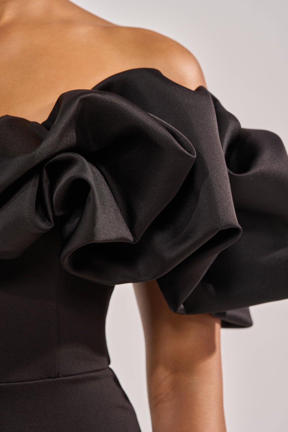 Celenor Black Strapless Ruffle Puff Sleeve Fishtail Midi Dress